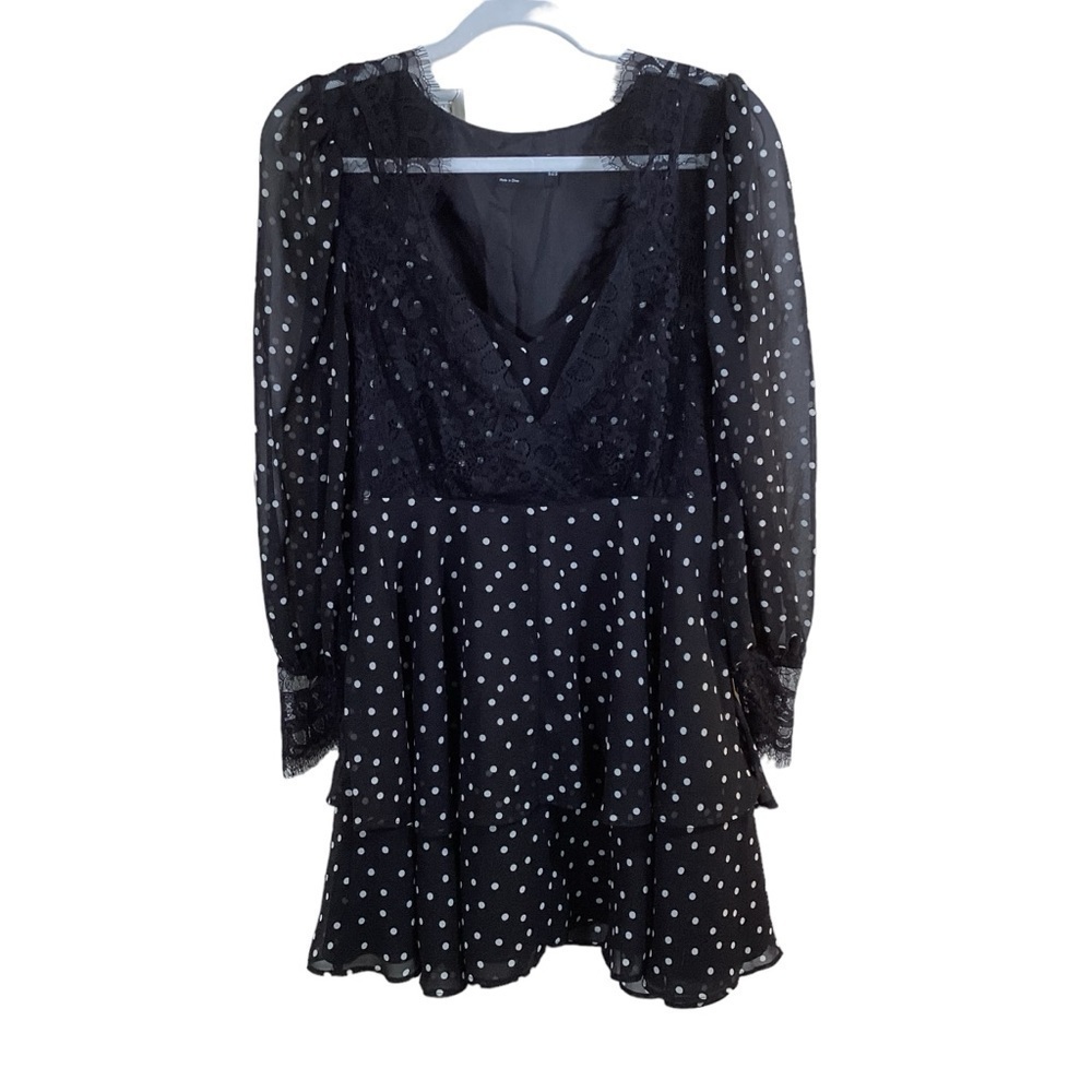 Asos Design Women’s Black With White Polka Dots Long Sleeve V-Neck Dress. Size 6